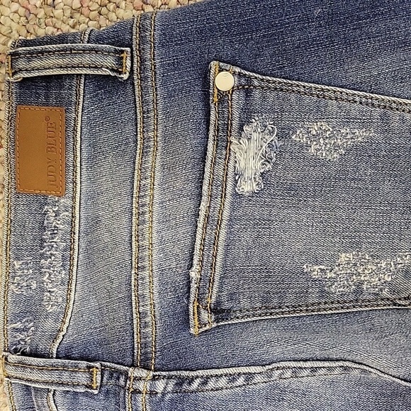 Judy Blue Distressed Blue Jeans with Leopard Details, Womens Sz 1/25 - Picture 4 of 6
